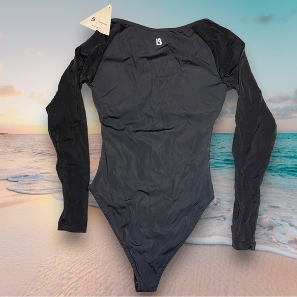 BuffBunny Aquarius Long Sleeve One-Piece Swimsuit Onyx Black - Picture 4 of 7